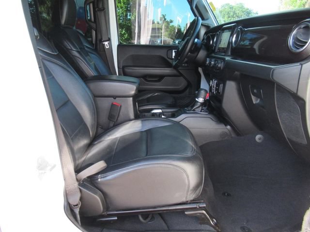 Used 2019 Jeep Wrangler Unlimited Sahara AWD/4WD image 10