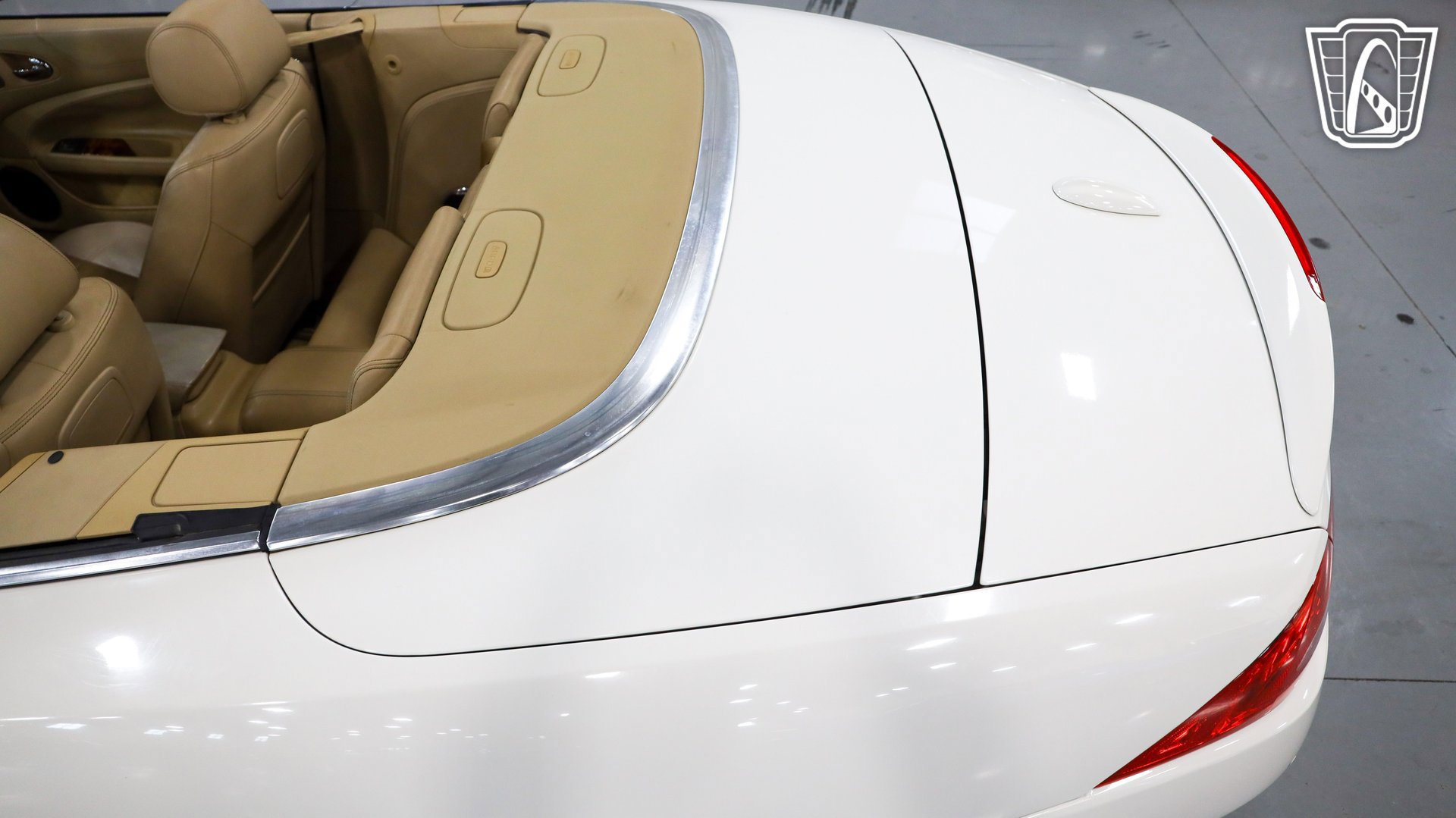 Used 2010 Jaguar XK Convertible image 16