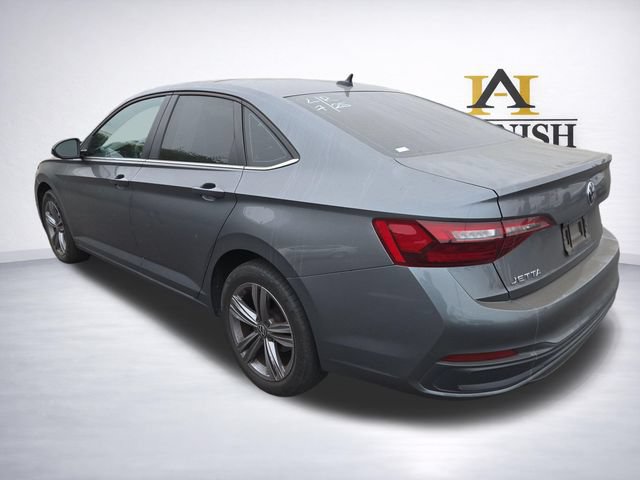 Used 2023 Volkswagen Jetta SE FWD image 6