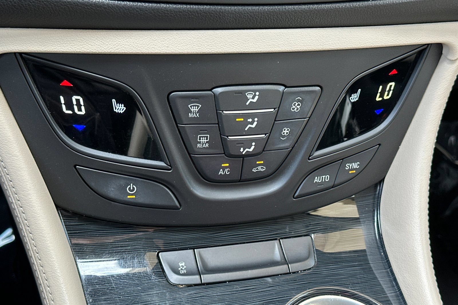 Certified 2017 Buick Envision Preferred FWD image 21
