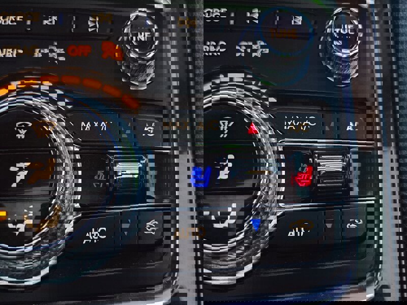 Used 2019 Lincoln Continental Select image 38