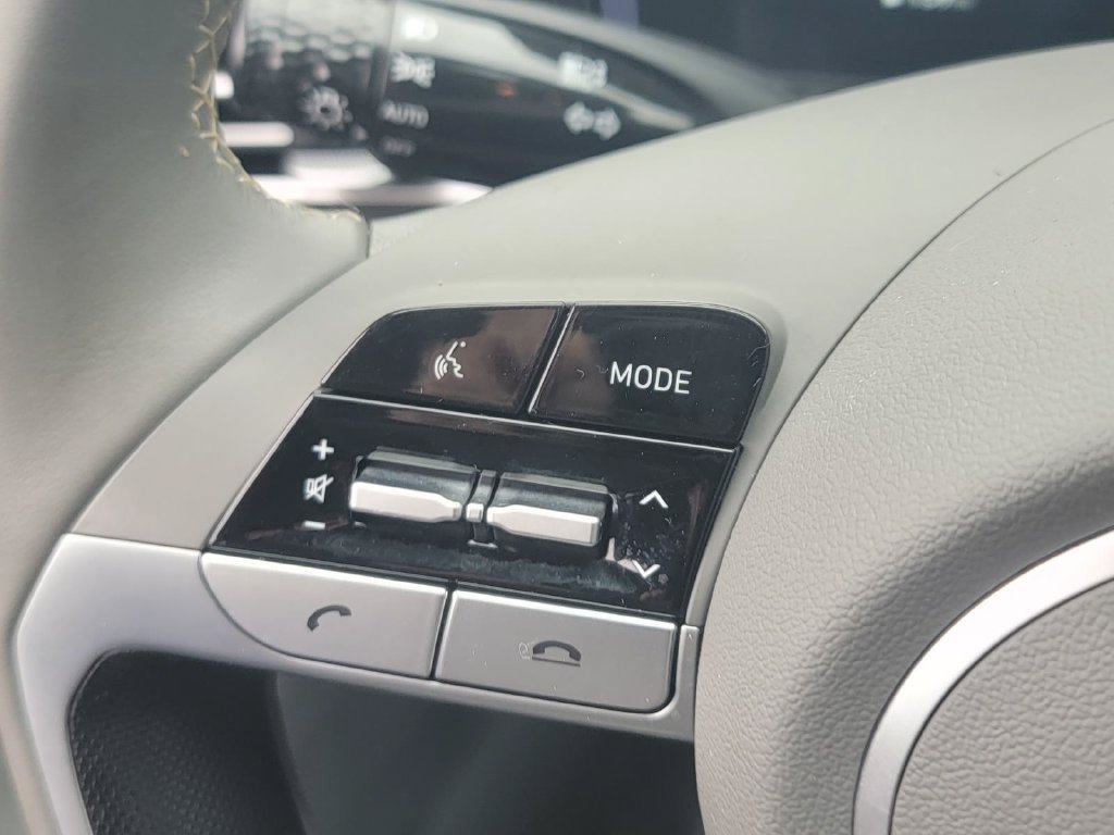 Used 2023 Hyundai Elantra SEL w/ Convenience Package FWD image 24
