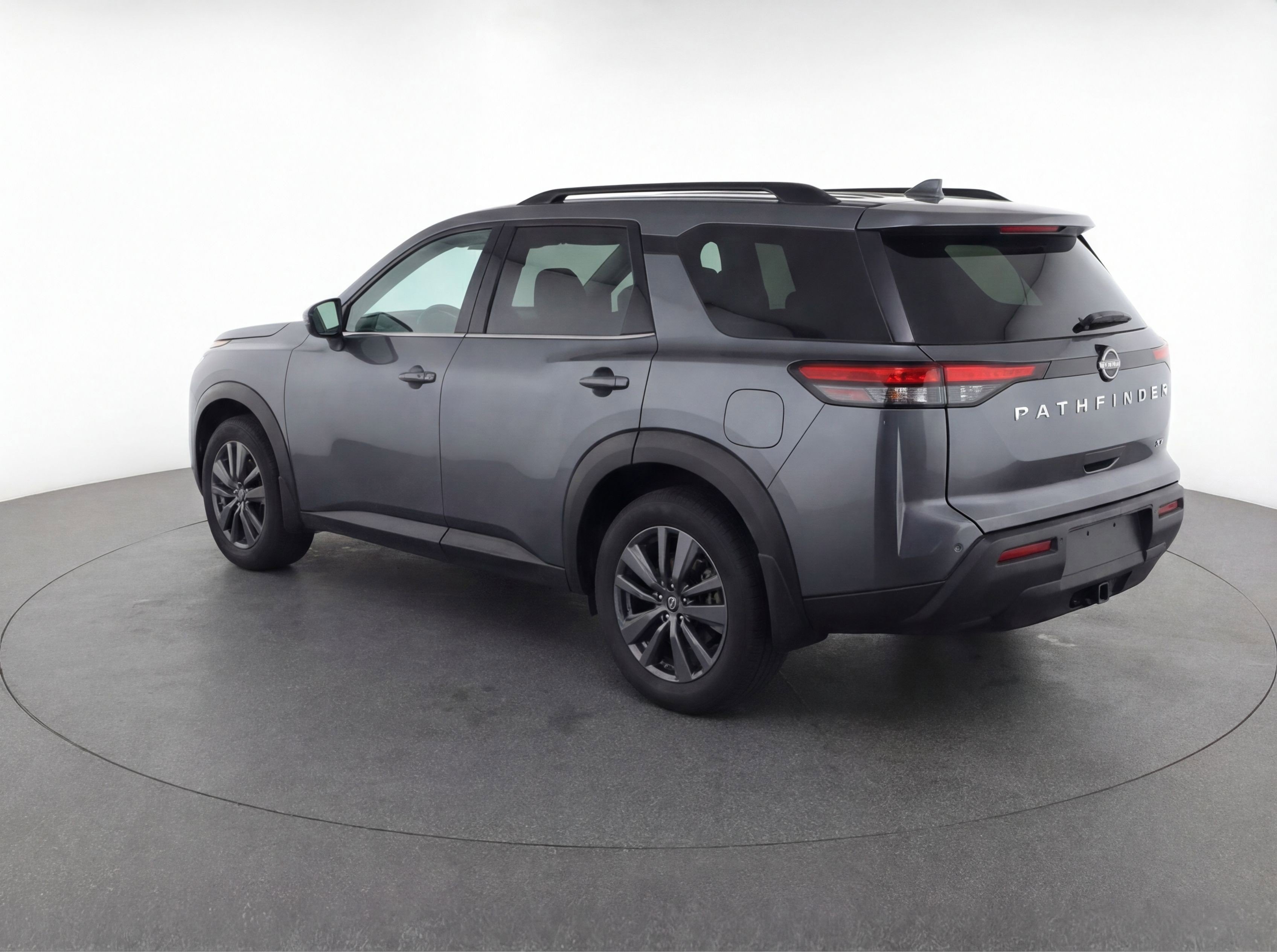 Used 2024 Nissan Pathfinder SV image 6