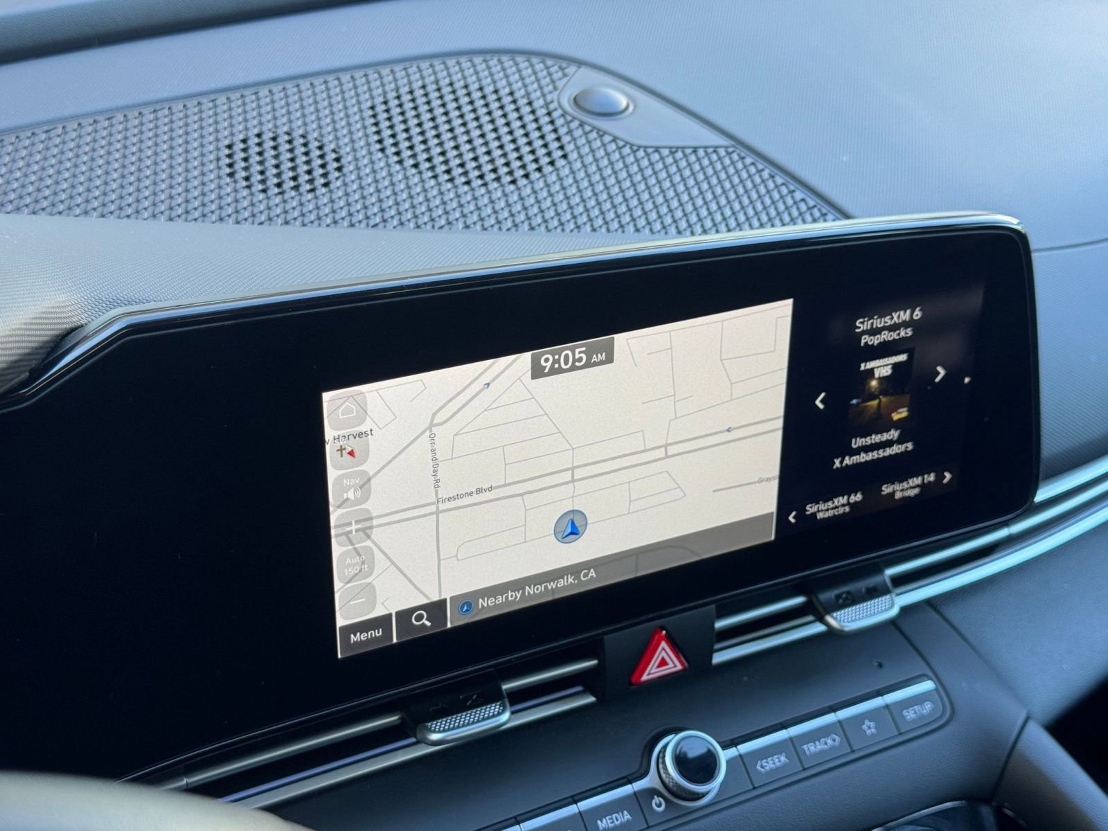 Used 2025 Hyundai Elantra Limited image 20