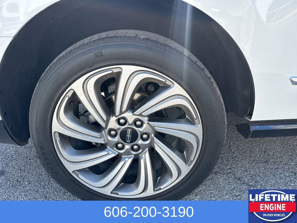 Used 2023 Lincoln Navigator Reserve image 7