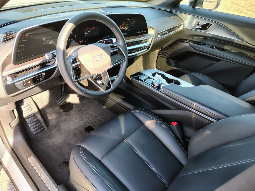 Used 2024 Cadillac Lyriq Tech w/ LPO, Floor Liner Package AWD/4WD image 35