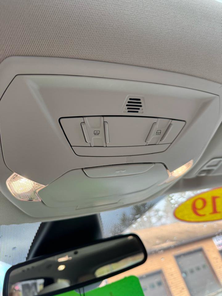 Used 2019 Ford Escape Titanium AWD/4WD image 13