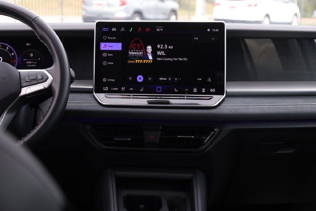 Used 2026 Volkswagen Tiguan SE FWD image 23