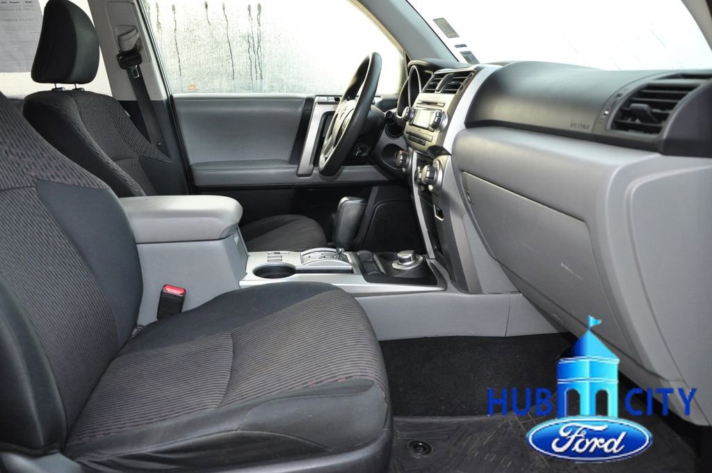 Used 2013 Toyota 4Runner SR5 w/ Convenience Pkg image 16