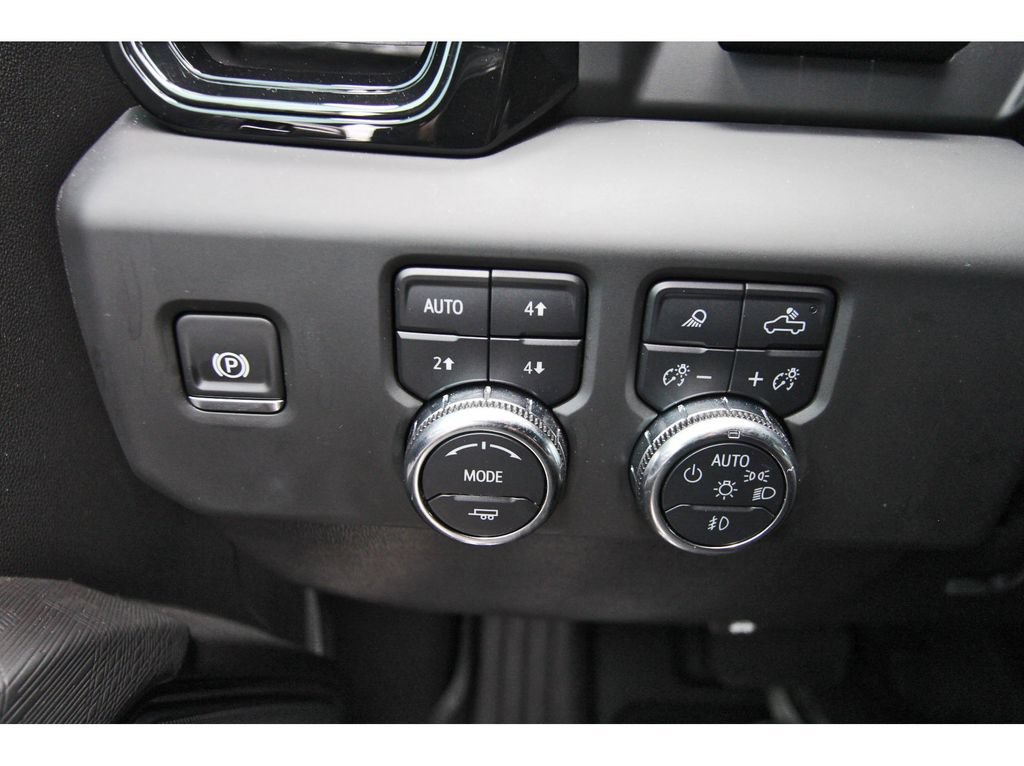 Used 2025 GMC Sierra 2500 AT4X AWD/4WD image 22