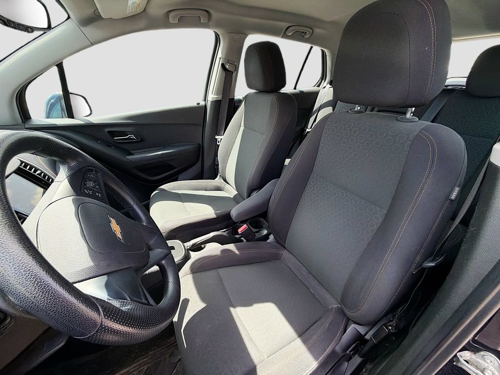 Used 2019 Chevrolet Trax LS w/ LPO, Protection Package AWD/4WD image 12