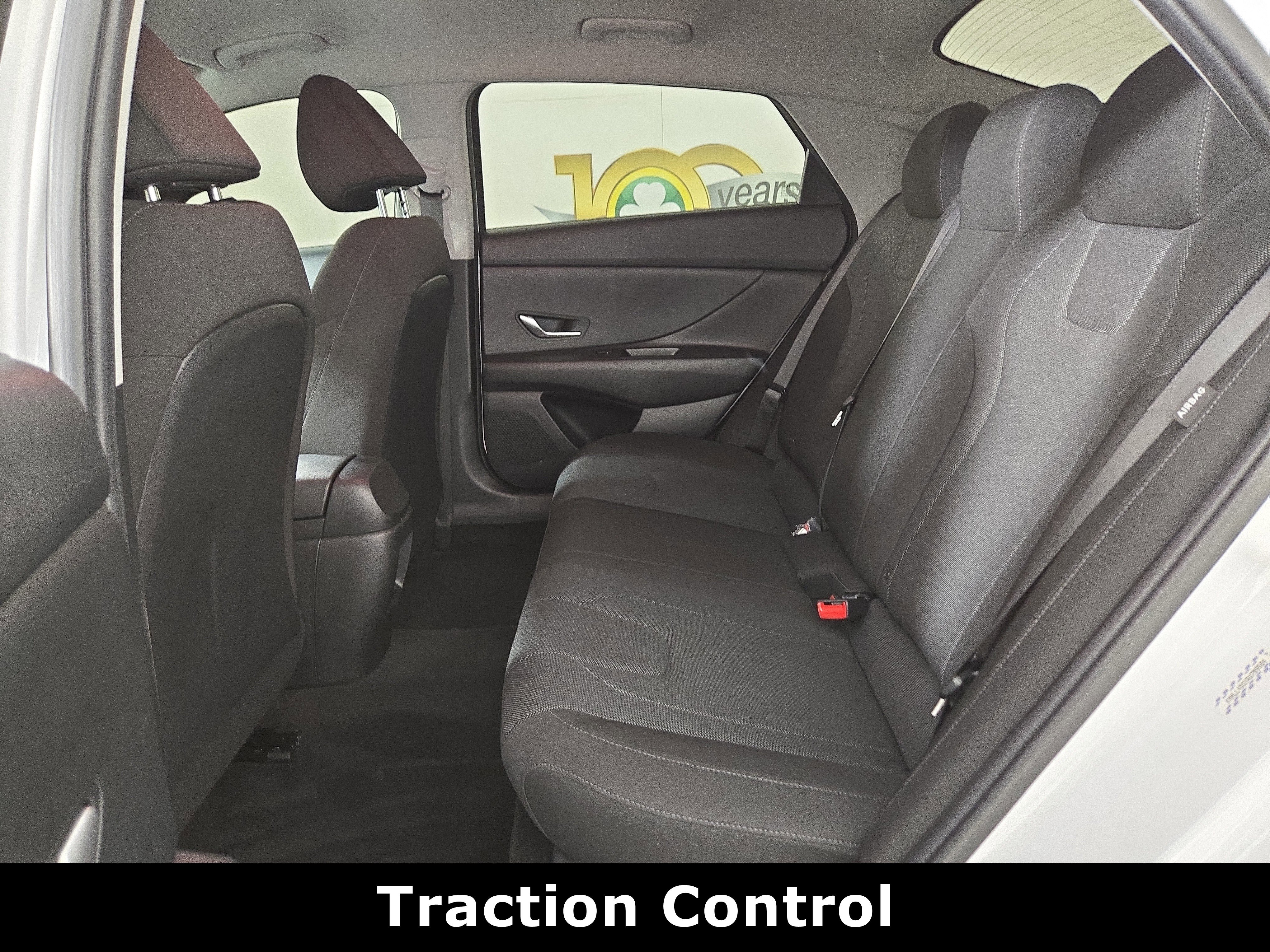 Used 2024 Hyundai Elantra SE image 12