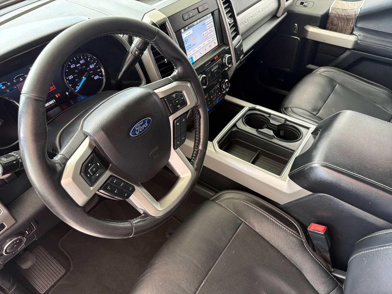 Used 2019 Ford F250 Lariat w/ Lariat Value Package AWD/4WD image 9