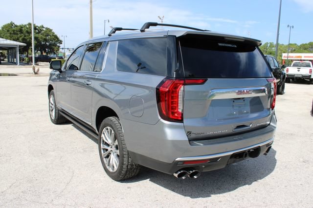 Used 2021 GMC Yukon XL Denali w/ Denali Premium Package AWD/4WD image 8