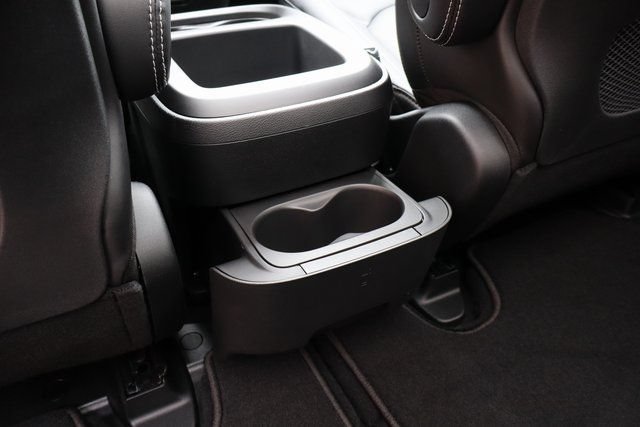 New 2026 Chrysler Pacifica Select w/ S Appearance Package FWD image 45