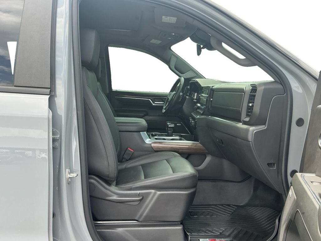 Used 2024 Chevrolet Silverado 1500 LT Trail Boss w/ LT Trail Boss Premium Package AWD/4WD image 22