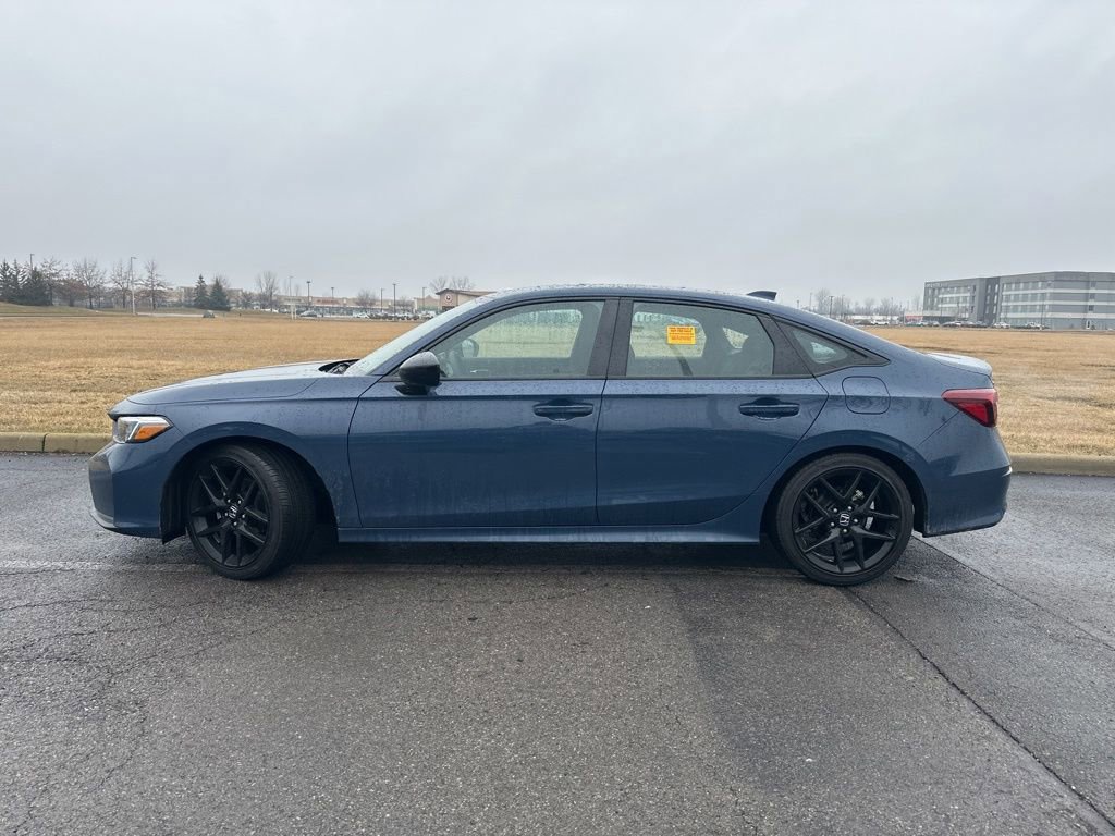 Used 2025 Honda Civic Sport image 7