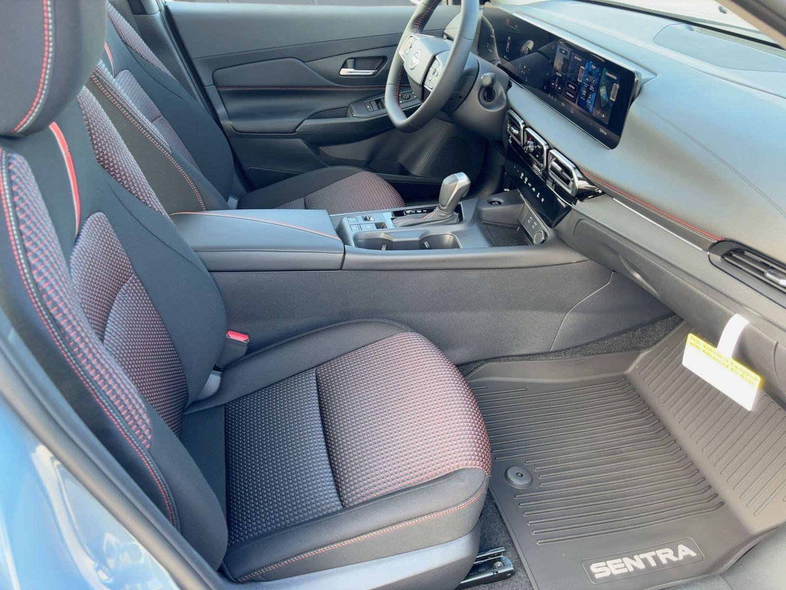 New 2026 Nissan Sentra SR w/ Floor Mat Package FWD image 29