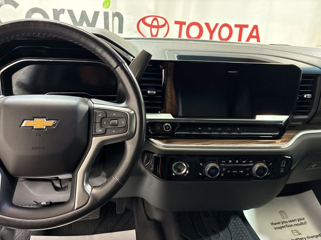 Used 2022 Chevrolet Silverado 1500 LT AWD/4WD image 26