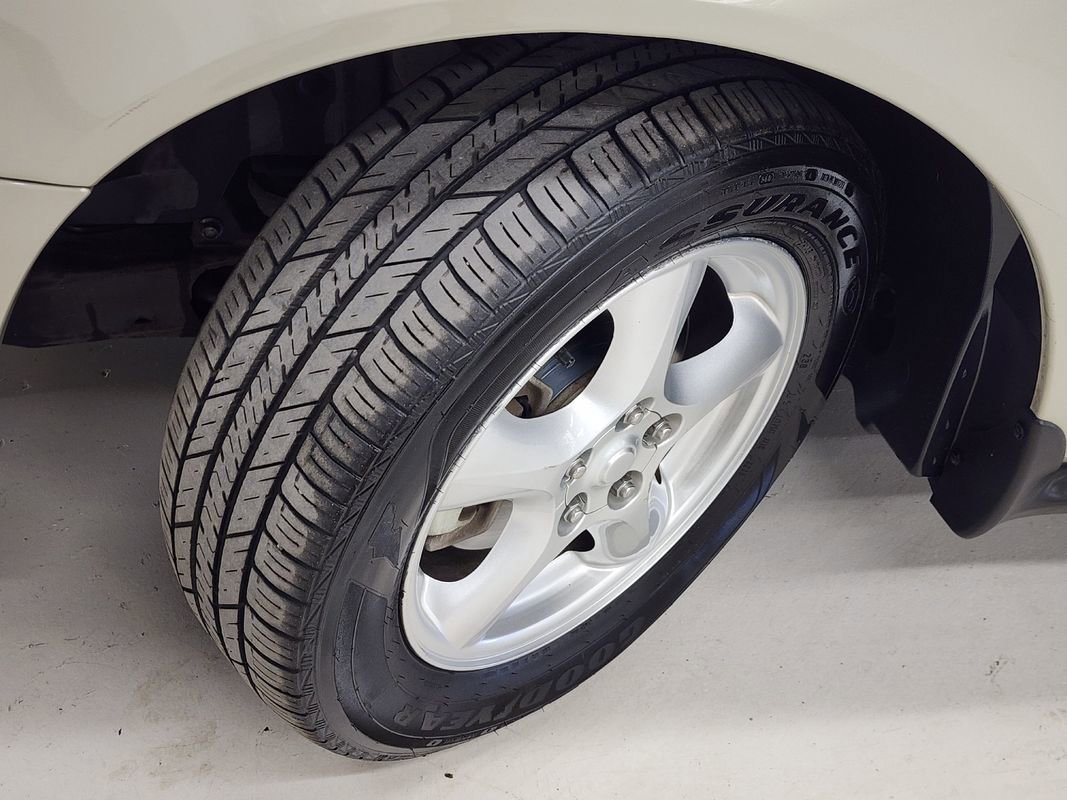 Used 2004 Ford Taurus SE image 20