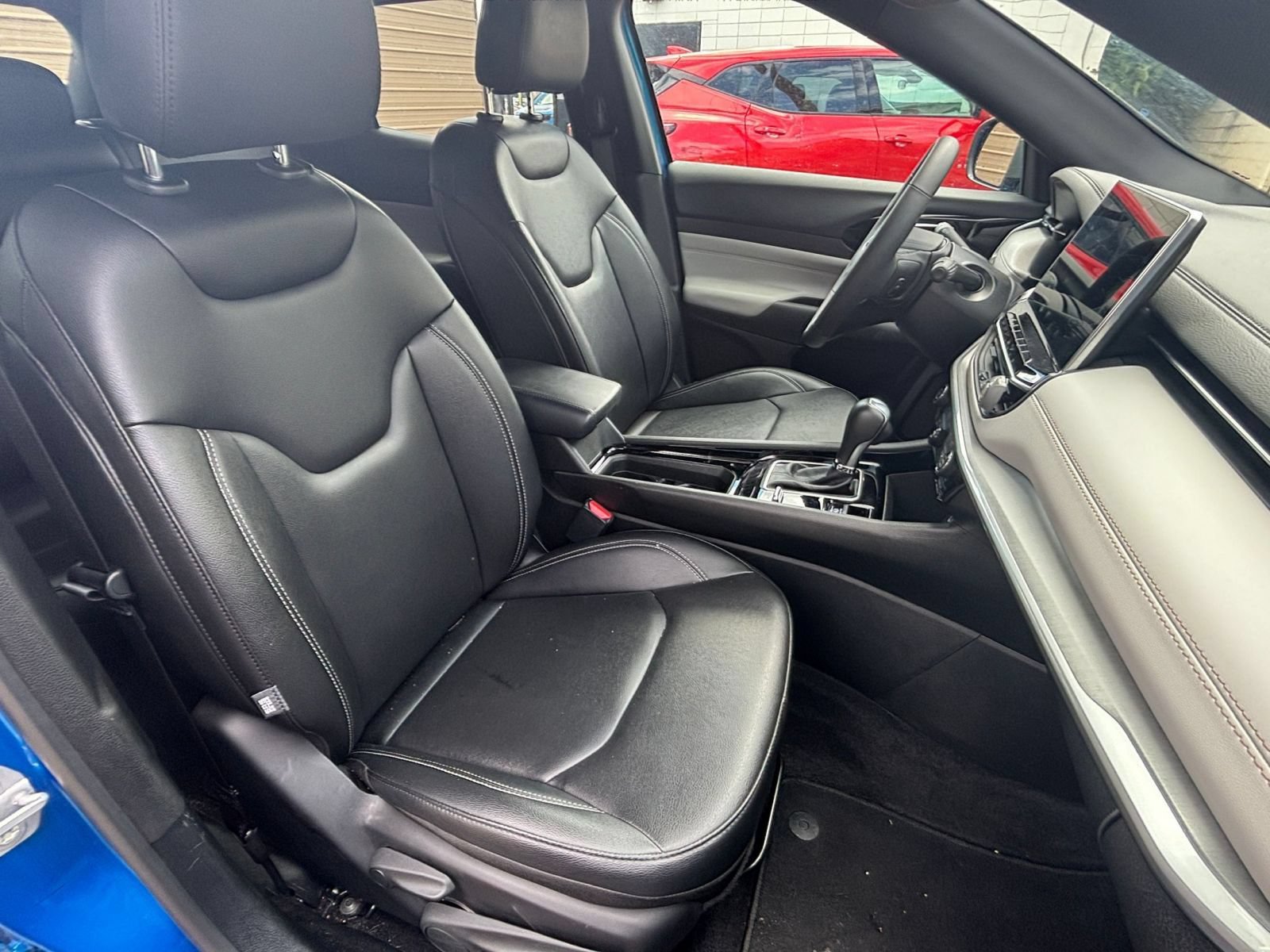 Used 2025 Jeep Compass Limited AWD/4WD image 35
