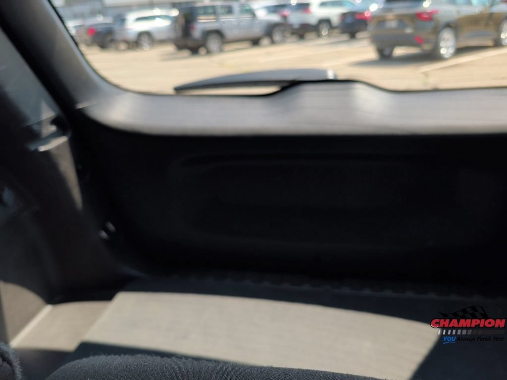 Used 2019 Chevrolet Equinox LT FWD image 20
