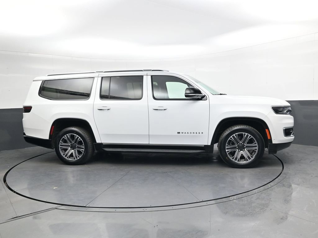 Used 2024 Jeep Wagoneer L Series II w/ Flexible Seating Group image 3