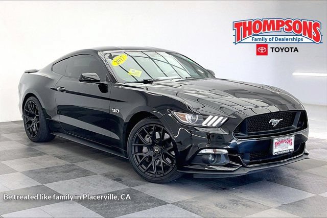 Used 2017 Ford Mustang GT RWD image 1