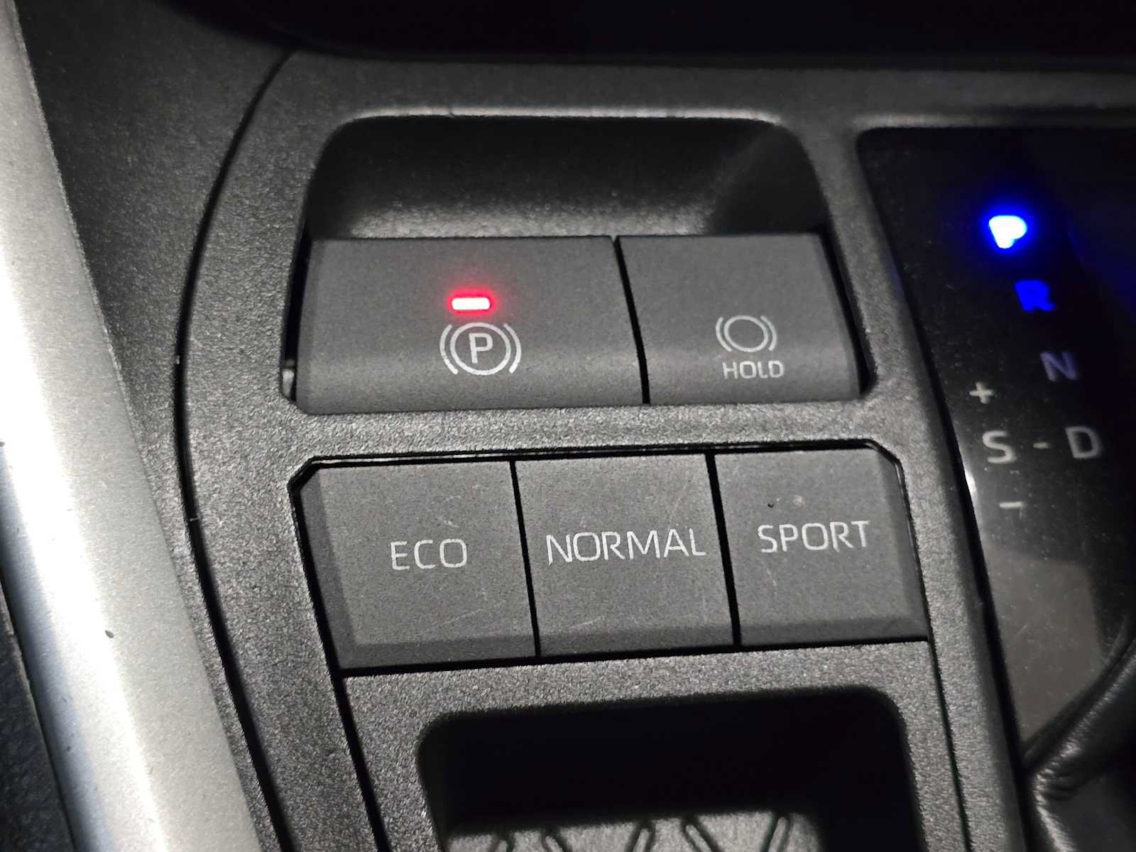 Used 2020 Toyota RAV4 LE w/ All Weather Liner Package FWD image 16