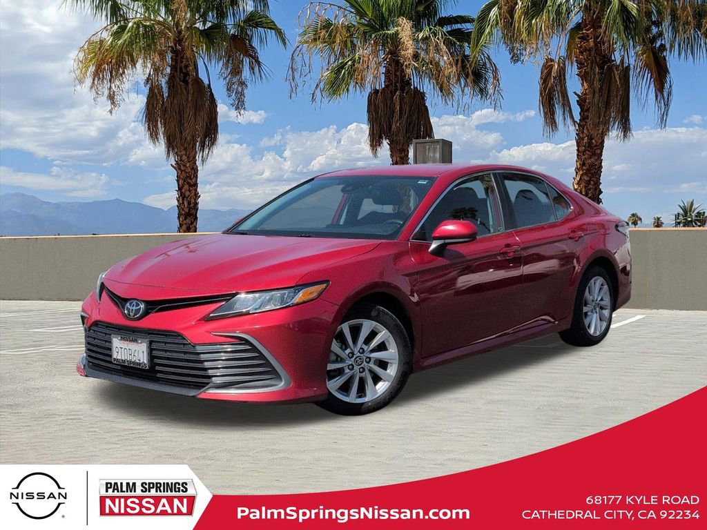 Used 2024 Toyota Camry LE image 1