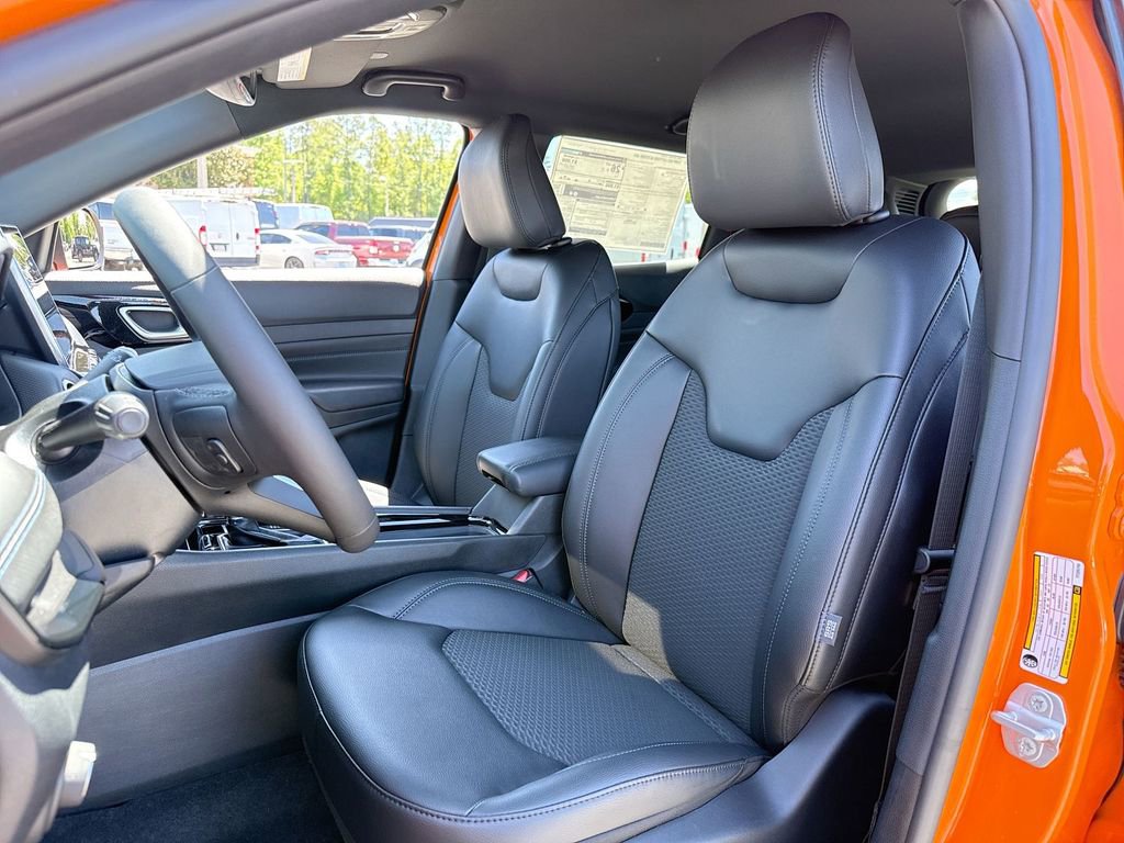 New 2026 Jeep Compass Latitude image 10