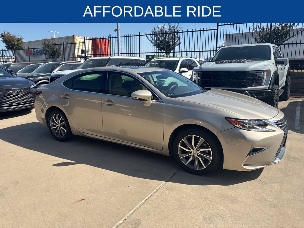 Used 2016 Lexus ES 300h w/ Luxury Package w/Wood Trim