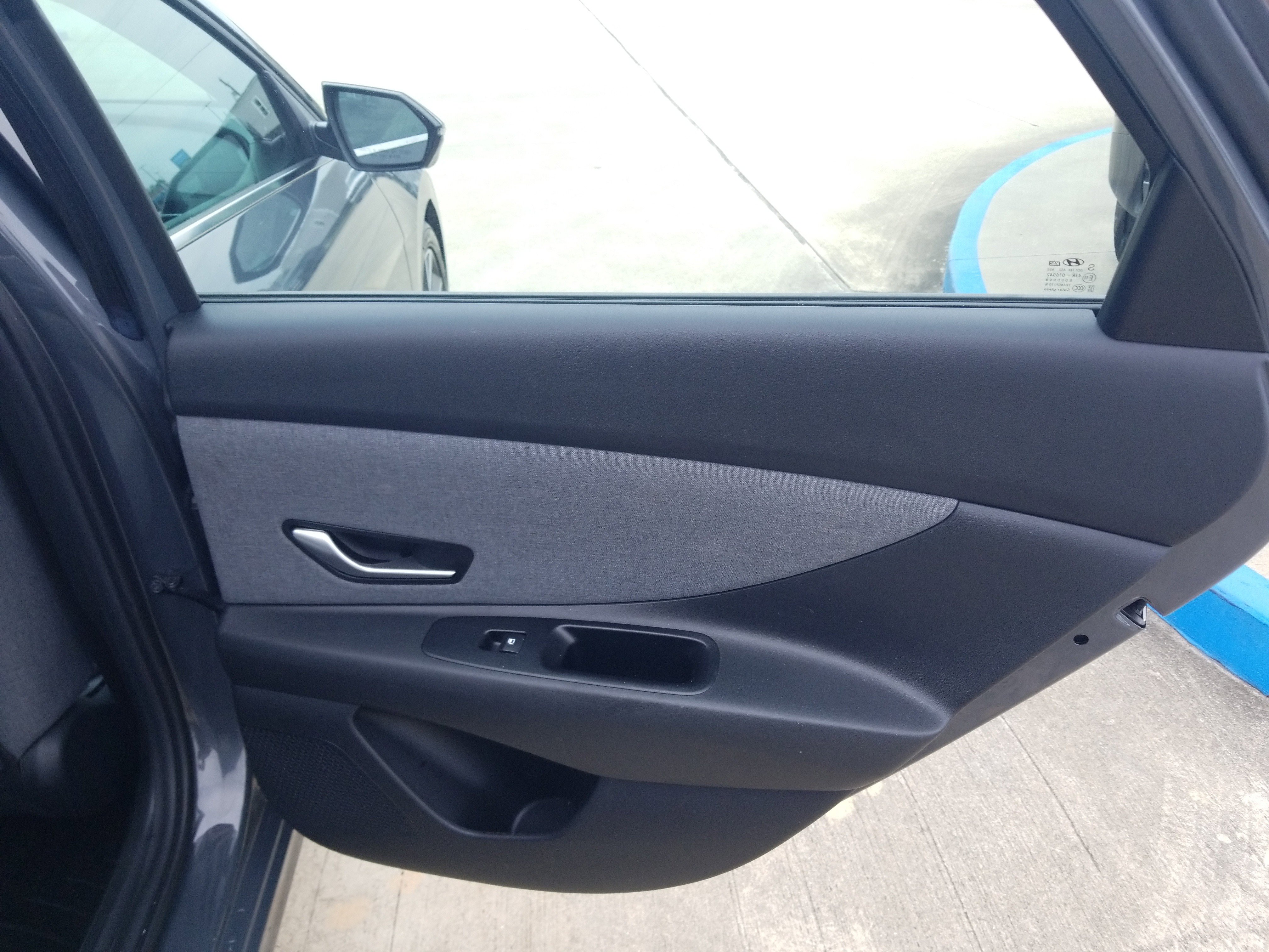 Used 2024 Hyundai Elantra Limited FWD image 14