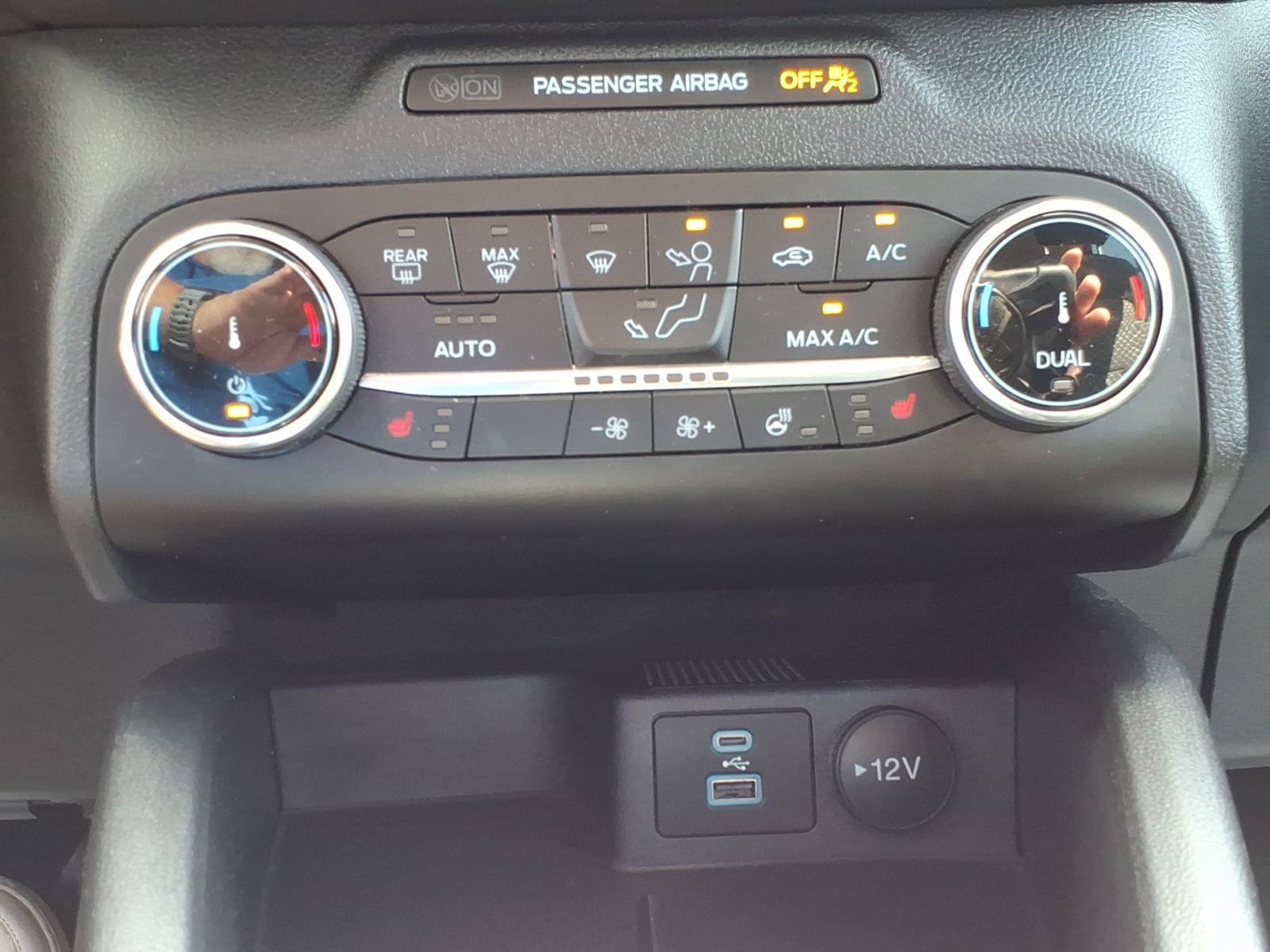 Certified 2023 Ford Escape Active AWD/4WD image 18