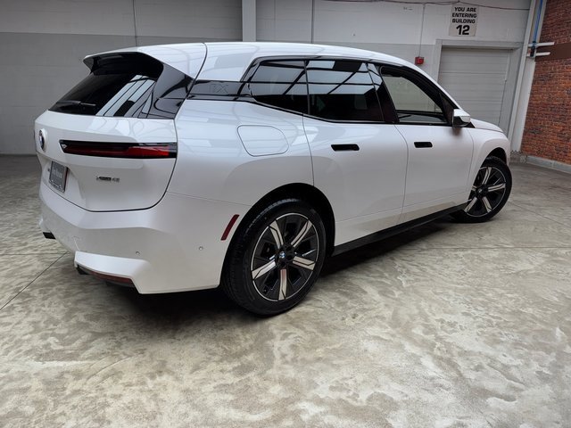 Used 2026 BMW iX xDrive45 image 5