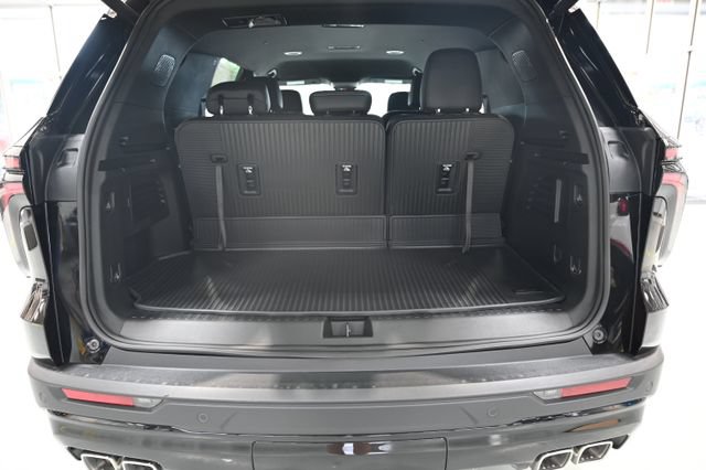 New 2026 Chevrolet Traverse LT w/ Midnight/Sport Edition FWD image 27