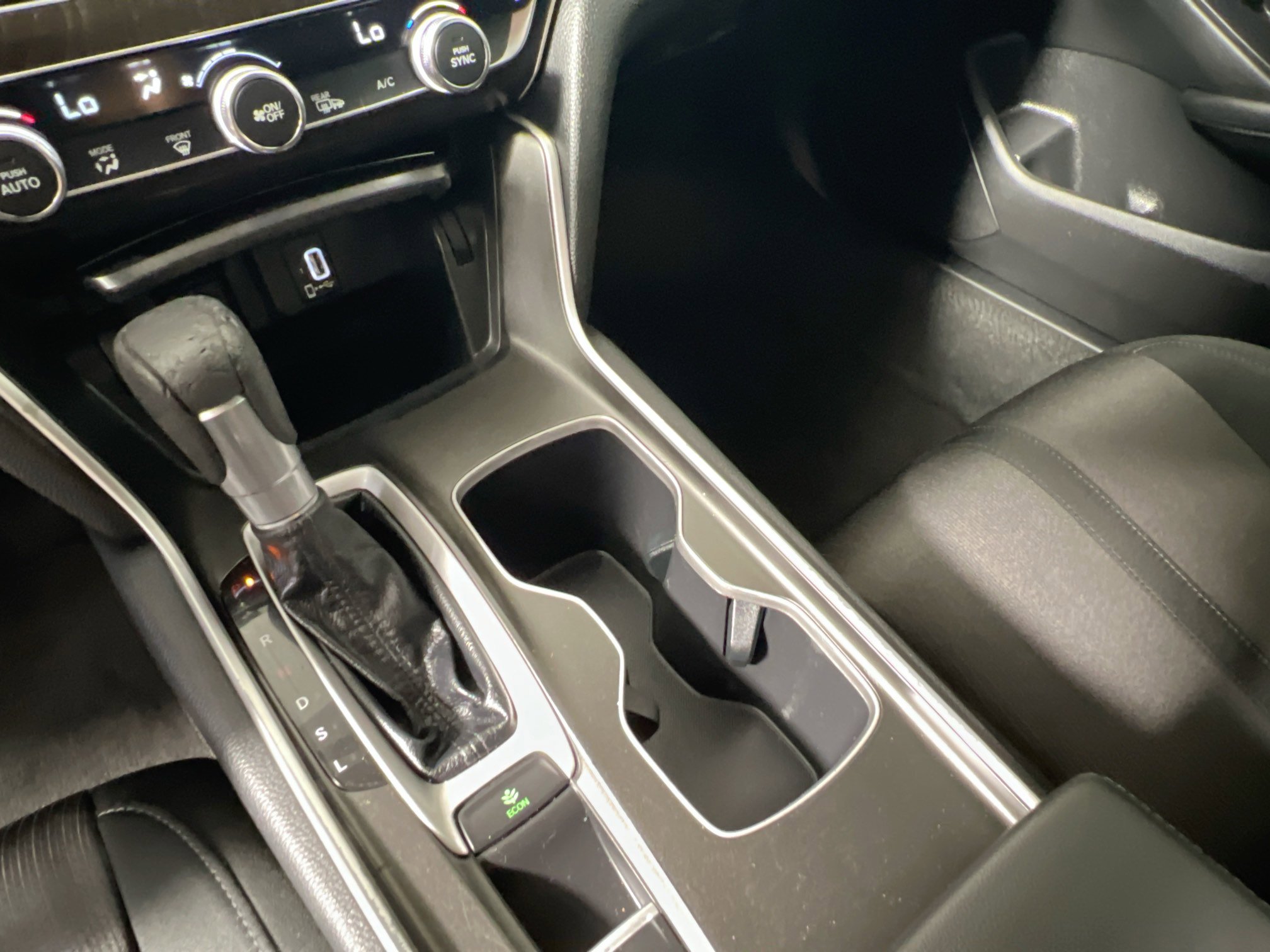 Used 2020 Honda Accord EX image 26