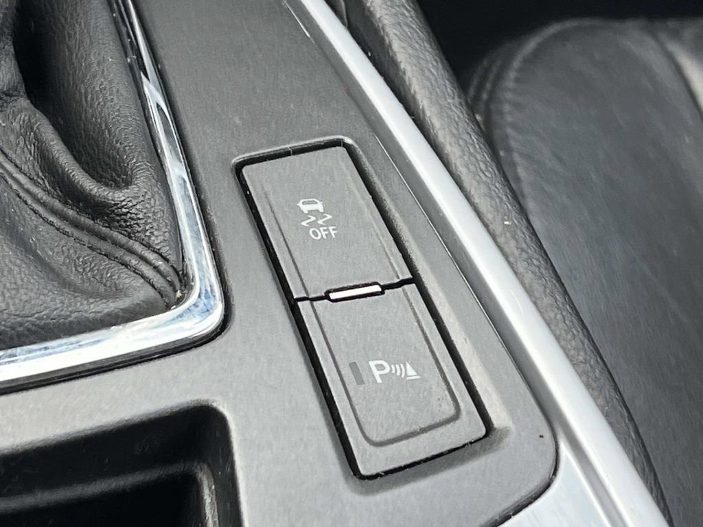 Used 2011 Cadillac SRX Luxury FWD image 34