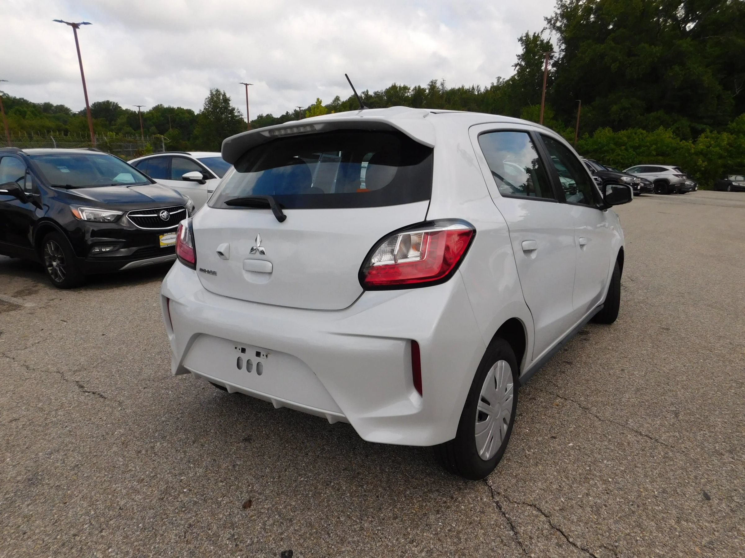 Used 2024 Mitsubishi Mirage ES FWD image 5