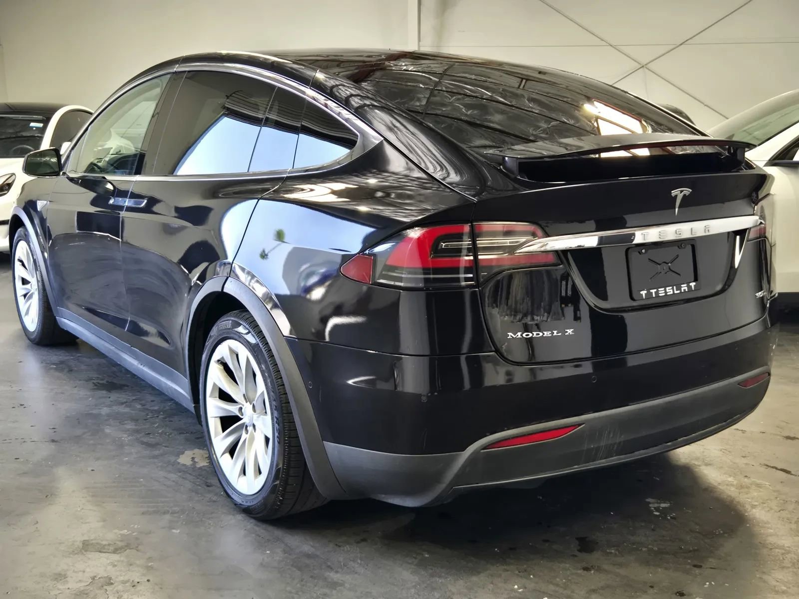 Used 2016 Tesla Model X 90D AWD/4WD image 2