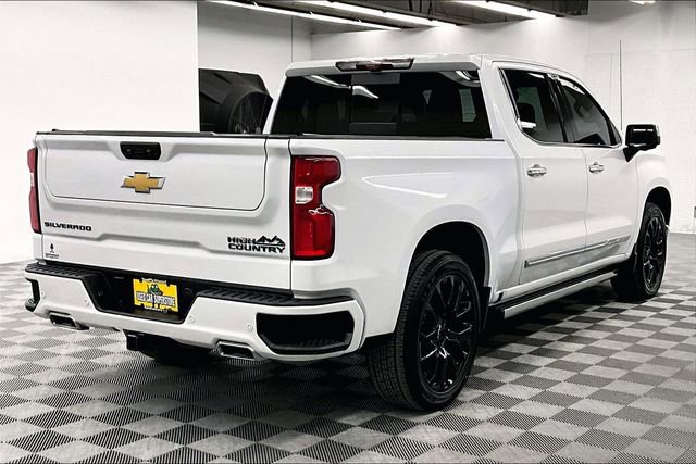 Used 2023 Chevrolet Silverado 1500 High Country w/ High Country Premium Package image 12