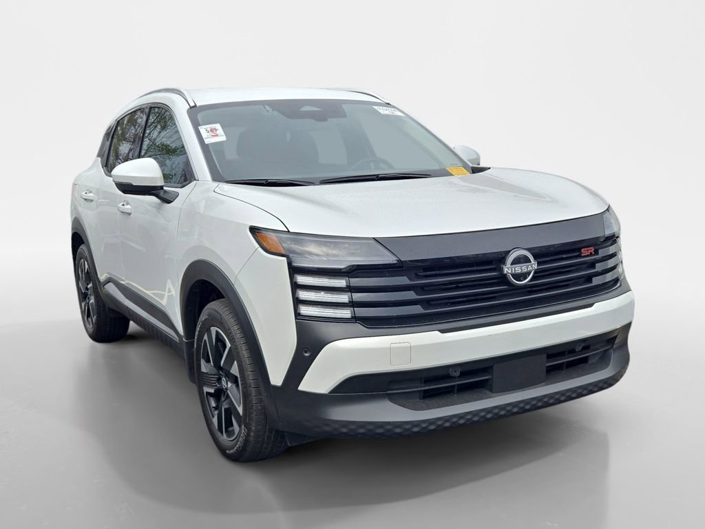 Used 2025 Nissan Kicks SR w/ Illumination Package image 1