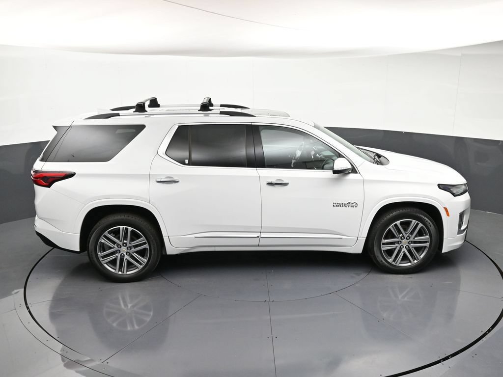 Used 2023 Chevrolet Traverse High Country w/ LPO, Floor Liner Package AWD/4WD image 21