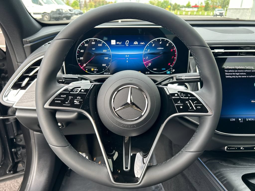 New 2026 Mercedes-Benz E 450 4MATIC Sedan image 19