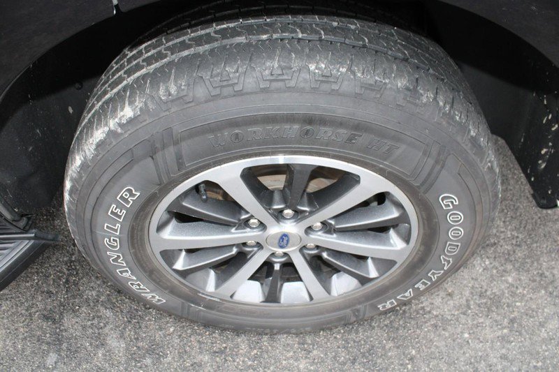 Used 2020 Ford Expedition XLT image 7