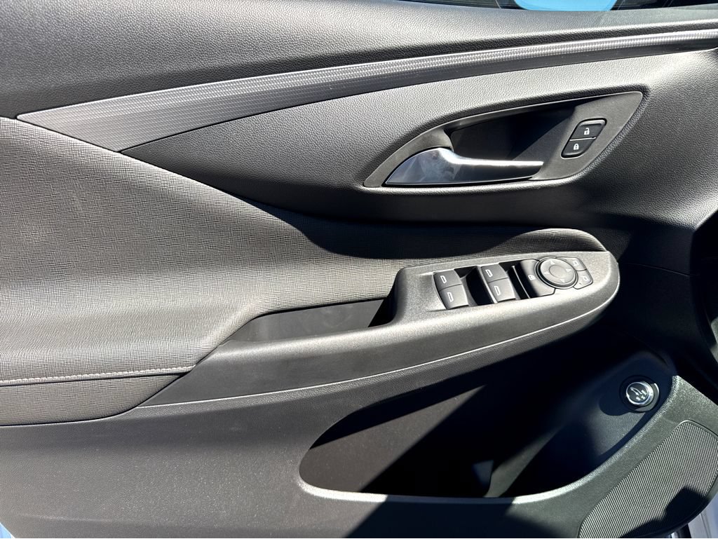 New 2026 Buick Envista Sport Touring FWD image 9