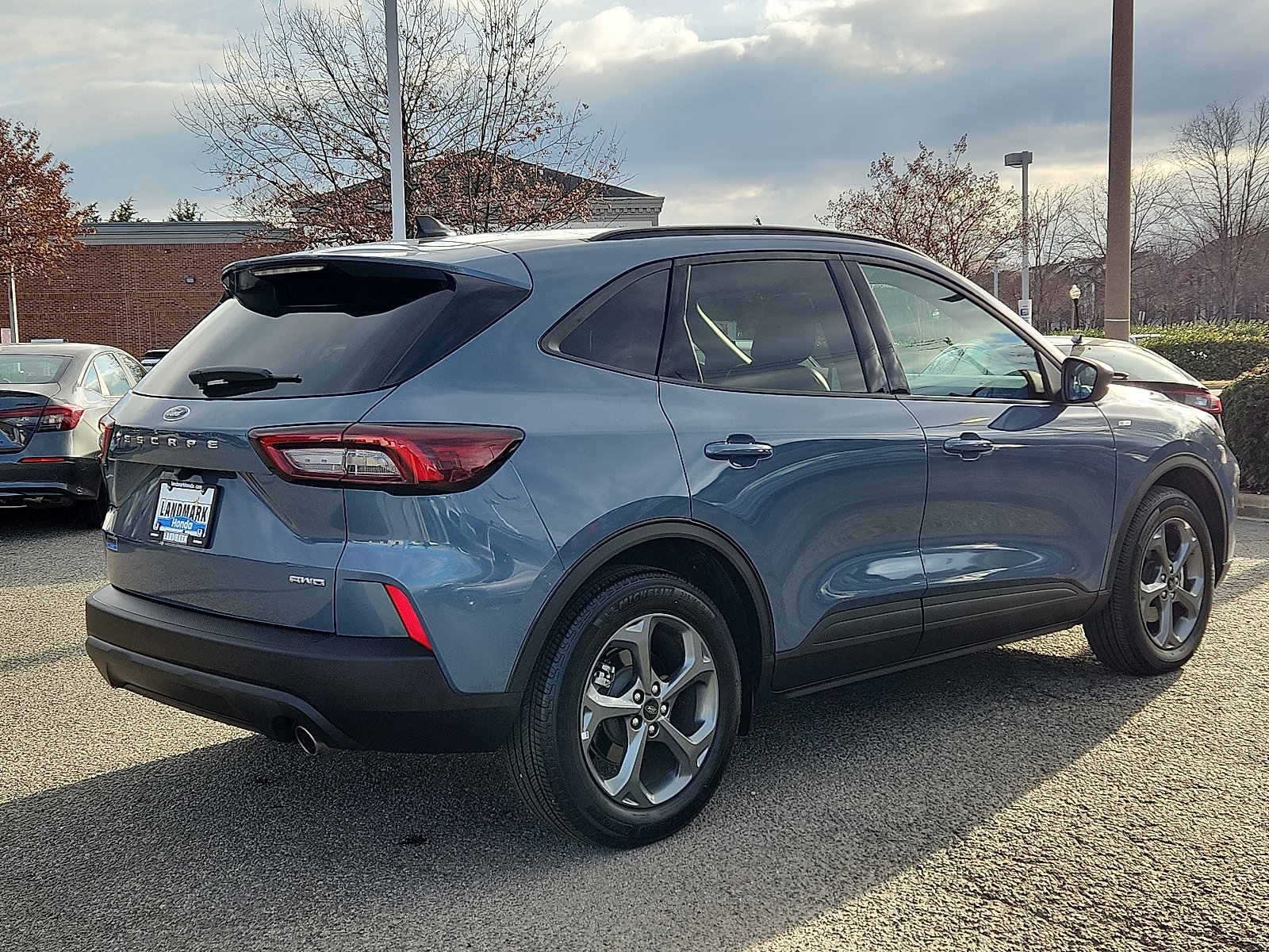 Used 2025 Ford Escape ST-Line w/ Cold Weather Package image 4