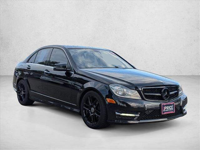 Used 2012 Mercedes-Benz C 300 4MATIC Sedan image 3