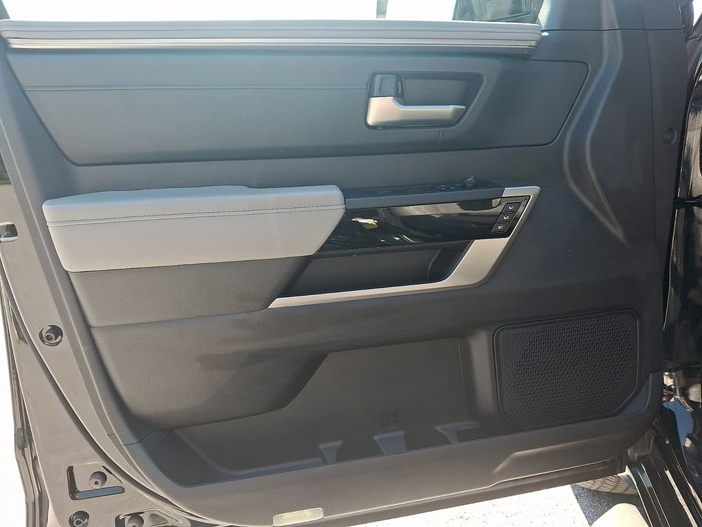 Used 2023 Toyota Tundra Limited AWD/4WD image 12