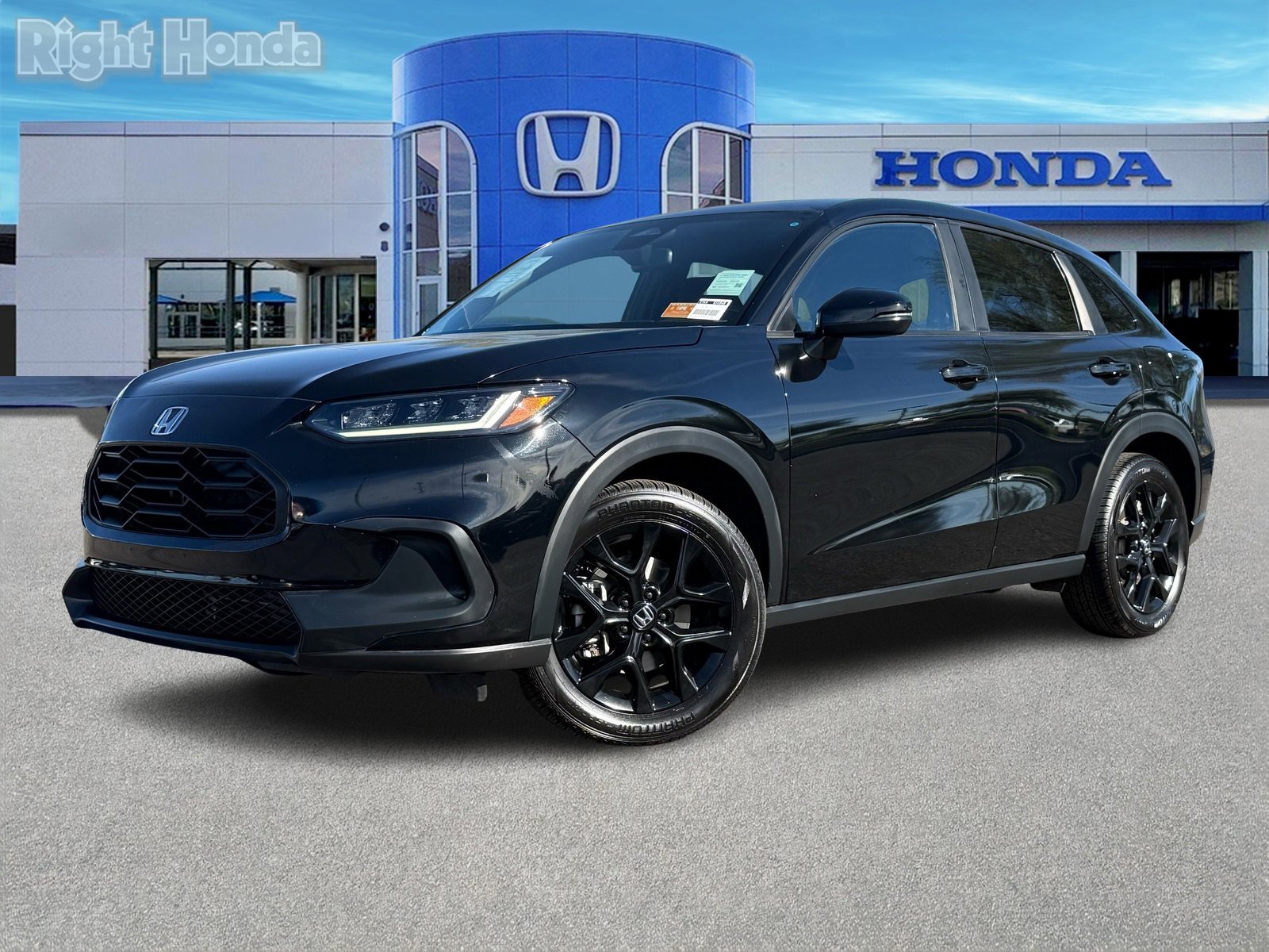 Used 2023 Honda HR-V Sport image 2